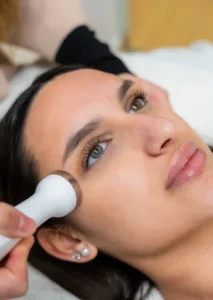 Best Facial Glow Oxygeneo treatment in Surat